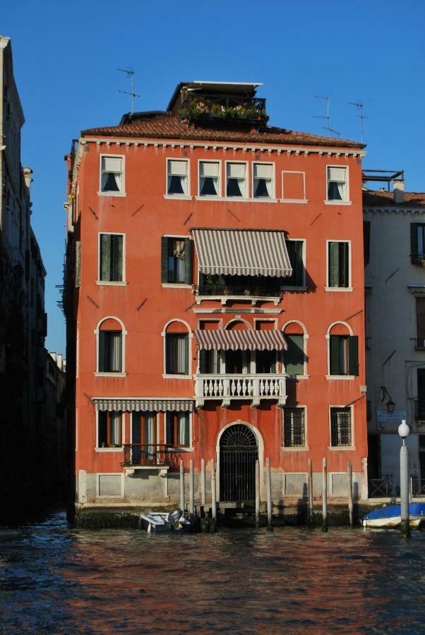 Casa Zucchi | Grand Canal Apartment Venetië Buitenkant foto